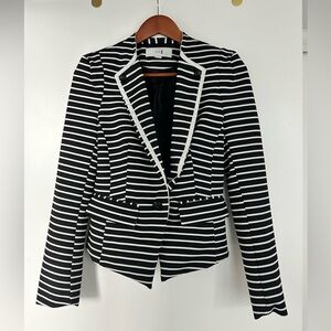 Black & white striped blazer US M